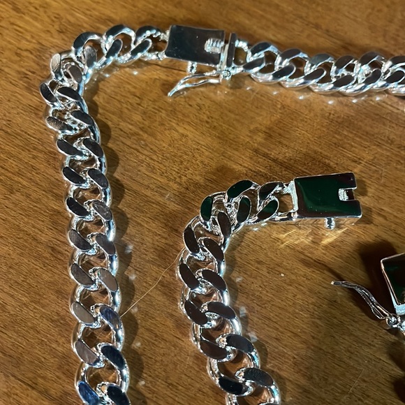 New heavy bracelet and necklace set - Picture 3 of 6